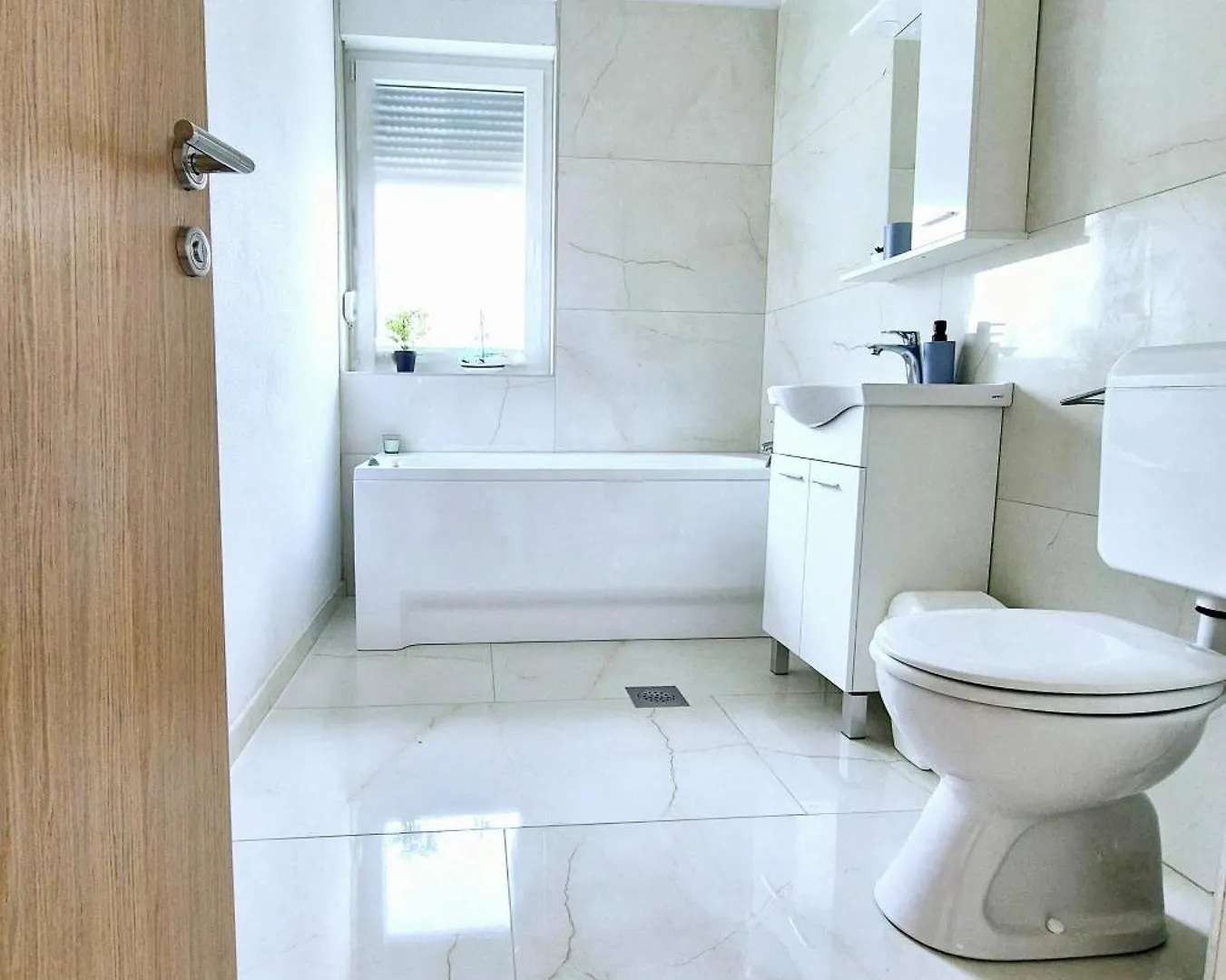 Vila Angelina, 4 Zvijezdice, Studio Apartmani Sa Odvojenom Spavacom Sobom Dramalj 0*,  Croacia
